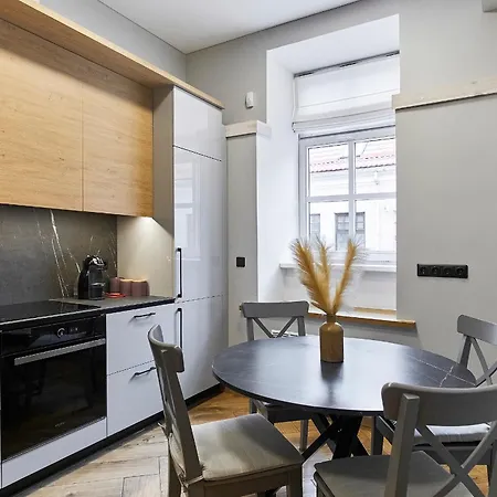 Cosy And Authentic In Old Town Apartment Wilna